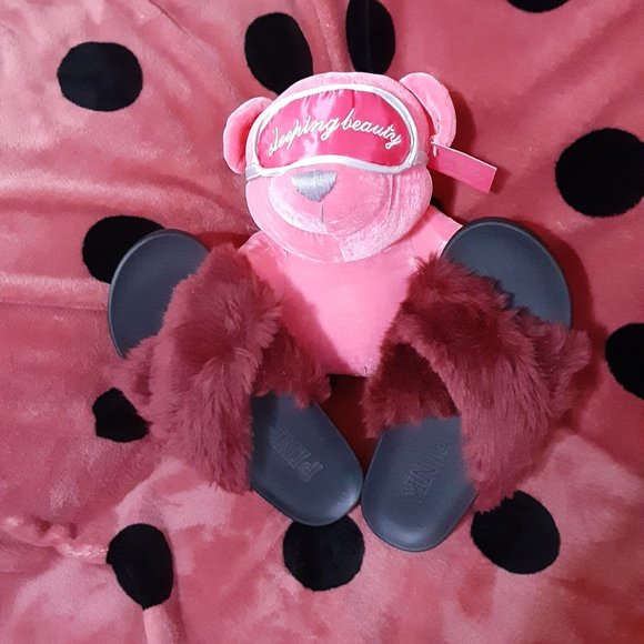 💗VS PINK SLIPPERS NWOT - Picture 1 of 4